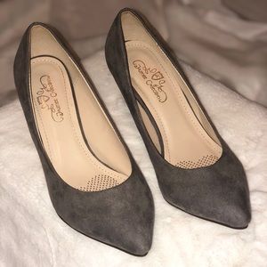 Fuax Grey Suede Journey Collection Pumps